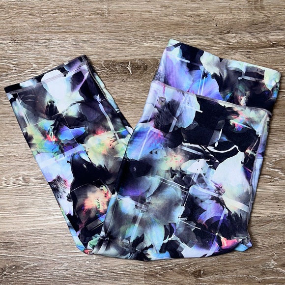 Colorful Women’s Leggings Set Size XL - Picture 4 of 4